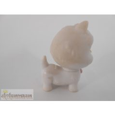 Fehér cica figura
