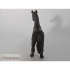 Schleich fríz csikó figura