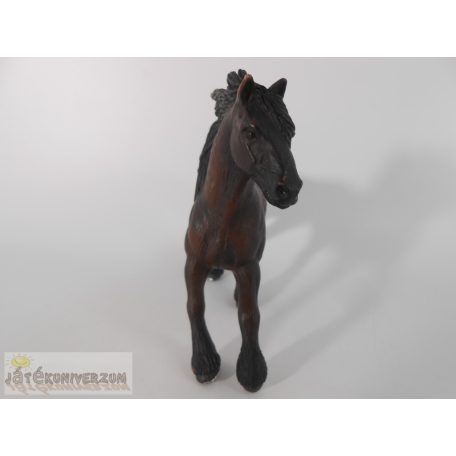 Schleich Fríz kanca ló figura