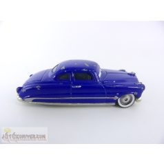 Verdák Doc Hudson játékautó 