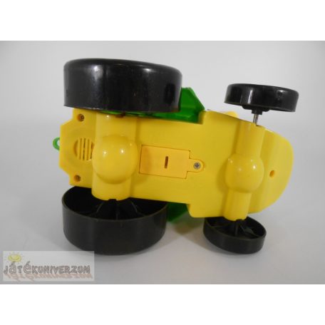 Zöld elemes traktor mezőgazdasági jármű játék autó