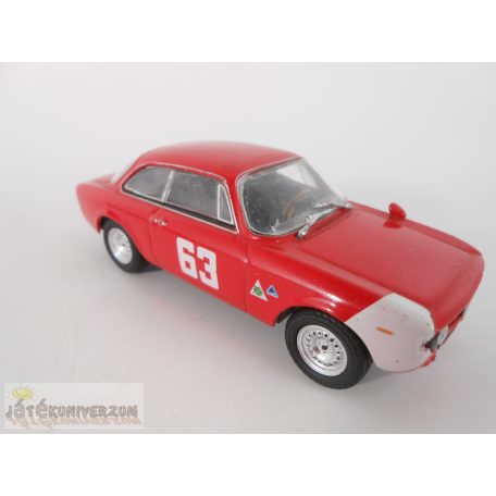 Alfa Romeo Giulia 1600 GTA versenyautó játékautó