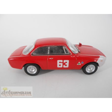 Alfa Romeo Giulia 1600 GTA versenyautó játékautó