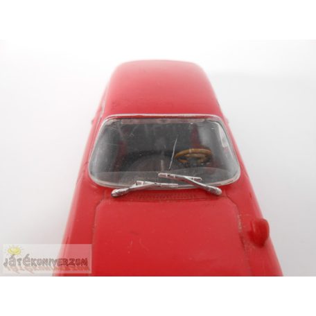 Alfa Romeo Giulia 1600 GTA versenyautó játékautó