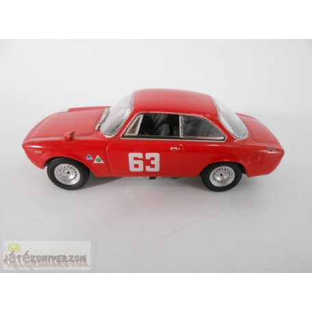 Alfa Romeo Giulia 1600 GTA versenyautó játékautó