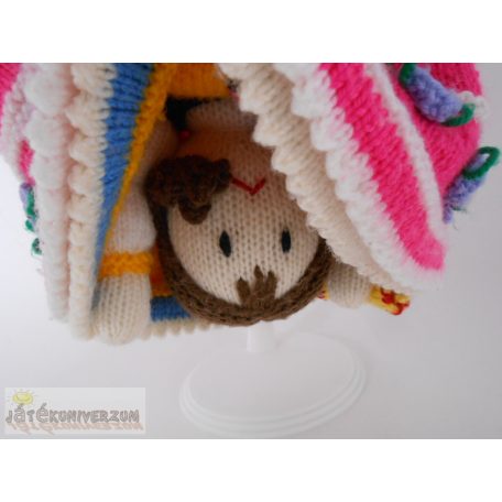 Kötött baba figura