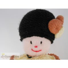 Kötött játékbaba