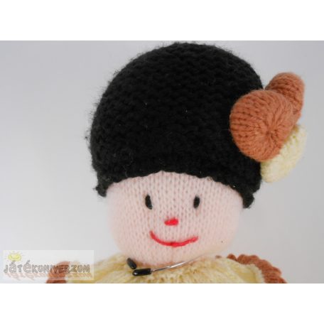 Kötött játékbaba