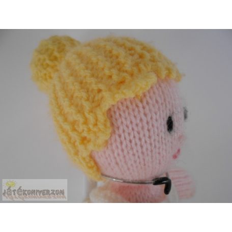 Kötött balerina baba