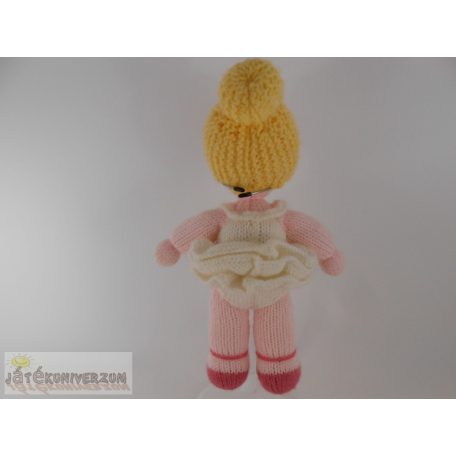 Kötött balerina baba