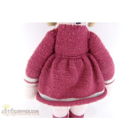 Kötött lány baba
