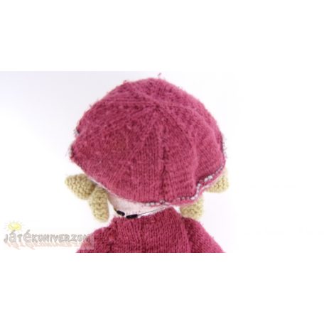 Kötött lány baba