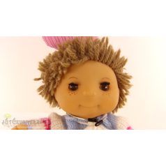 Fonal hajú játék baba