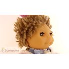 Fonal hajú játék baba