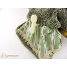 Felhúzható zenélő baba