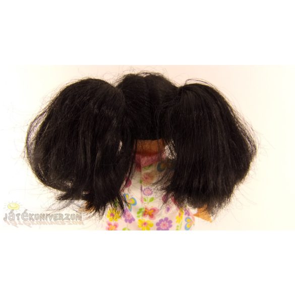 Fekete hajú játékbaba