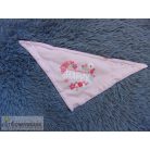 Rózsaszín virág mintás nyálkendő