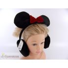 George Minnie egeres fülmelegítő