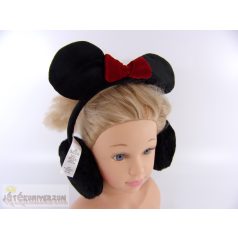 George Minnie egeres fülmelegítő