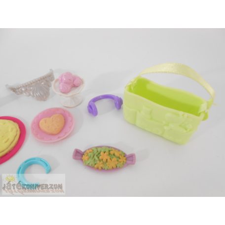  Kiegészítő csomag Barbie játékbabáknak