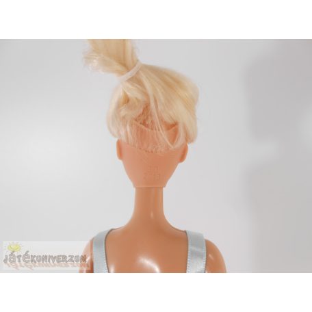 Barbie tipusú játékbaba