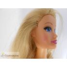 Jelőletlen márka nélküli játékbaba