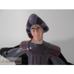 A Notre Dame-i toronyőr Claude Frollo figura