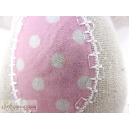 Lenvászonból készült egér figura