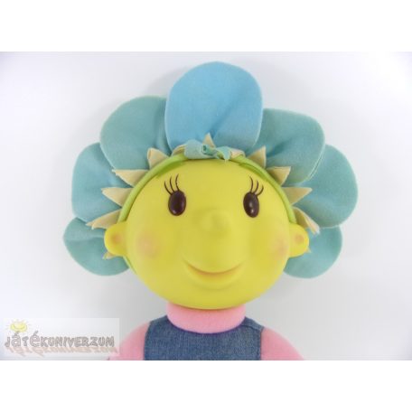 Fifi elemes plüss figura