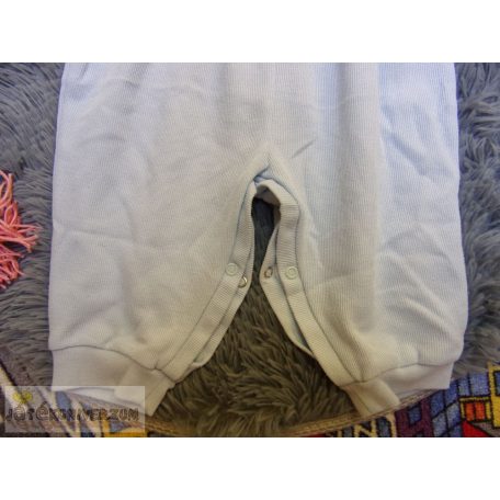 Kezeslábas talp nélküli rugdalozó 9-12 hónaposoknak