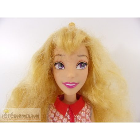 Hasbro Csipkerózsika játékbaba