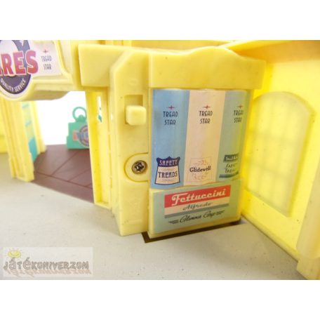 Mattel Verdák Luigi's Casa Della Tires Quality Service városrész jártékelem