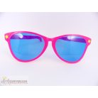 Óriás játék szeműveg