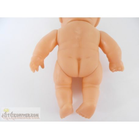 Kicsi méretű játékbaba