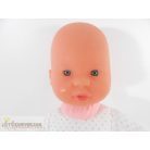 Kicsi méretű játékbaba