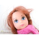 Kicsi méretű játékbaba