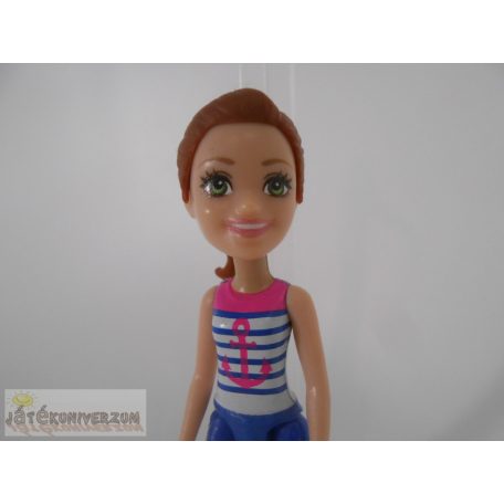 Barbie on the Go barna hajú tengerész mini Barbie játékbabab figura