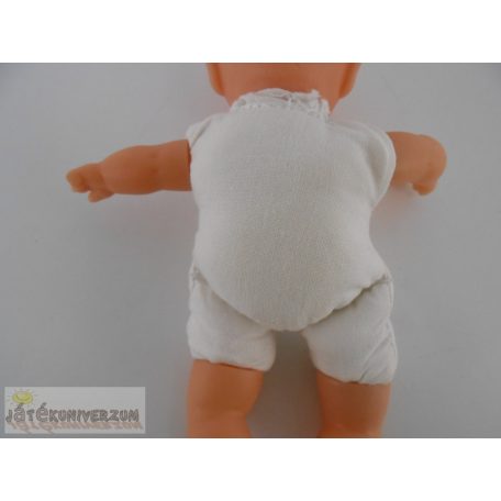 Kicsi méretű játékbaba