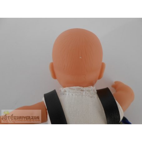 Kicsi méretű játékbaba