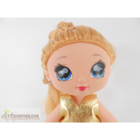  Kicsi méretű játékbaba