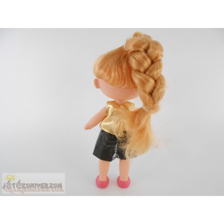  Kicsi méretű játékbaba