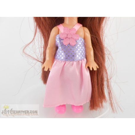  Kicsi méretű játékbaba