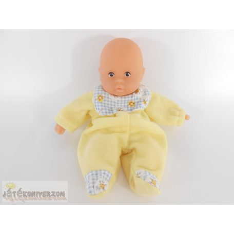 Kicsi méretű játékbaba