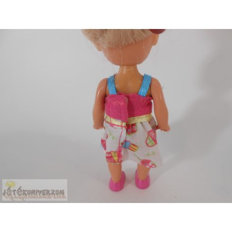  Kicsi méretű játékbaba