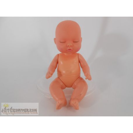 Kicsi méretű játékbaba