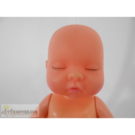 Kicsi méretű játékbaba