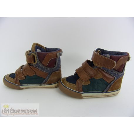 Next magasszárú cipő 22-es méretben (UK5)