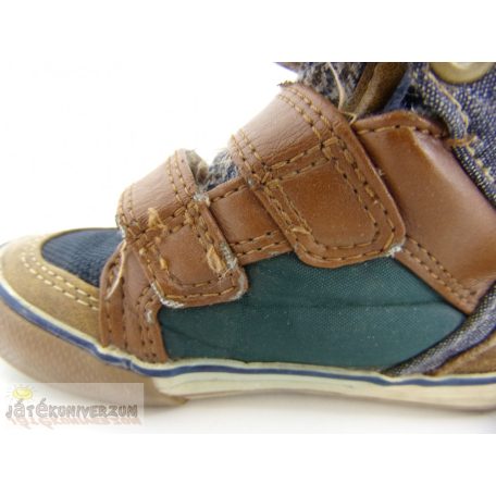 Next magasszárú cipő 22-es méretben (UK5)