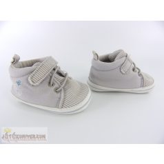 Stemtaler babacipő 17-18 méretben 6-12 hónaposoknak