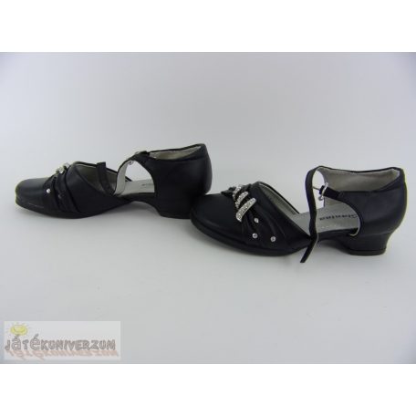 Alkalmi cipő 26-os méretben